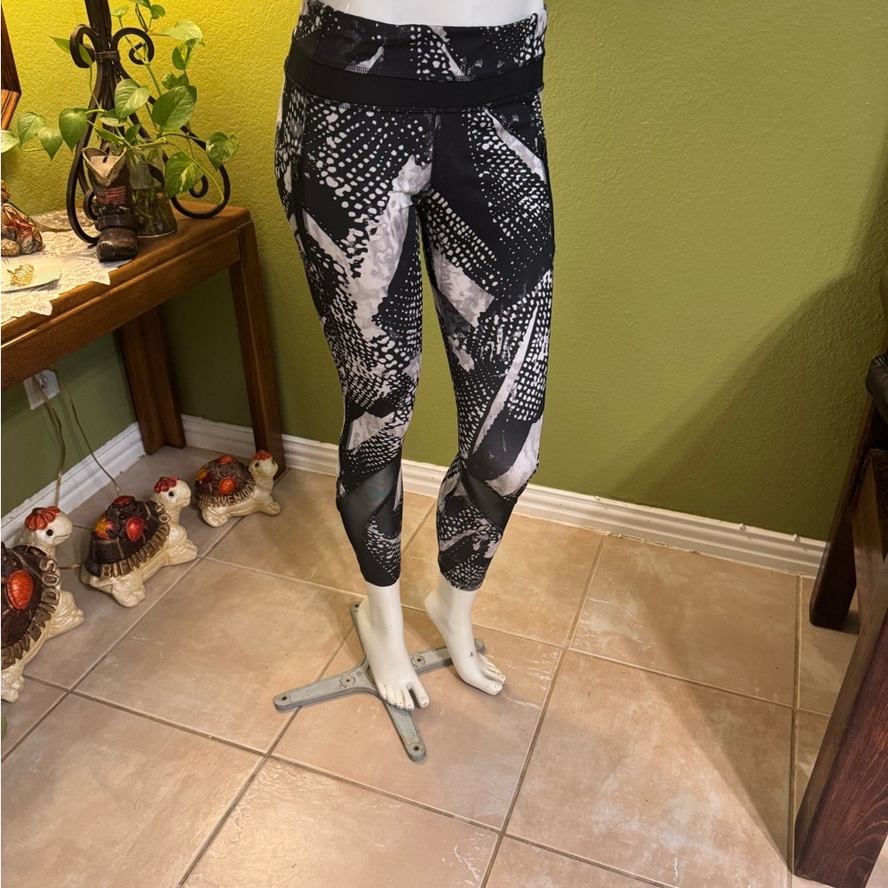 Lululemon Athletica Black and White Patterned Leggings